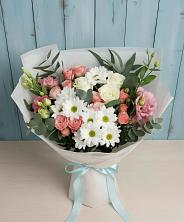 Букет цветов из:  Розы, Лизиантусы и Хризантемы в Углянце