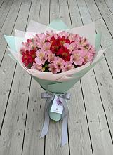 Букет цветов из:  Альстромерии в Углянце