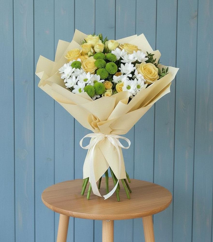 Букет цветов из: Хризантемы и Розы в Углянце