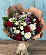 Букет цветов из:  Розы и Альстромерии #REPLACE_PRED# Углянце