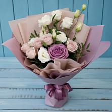 Букет цветов из:  Розы и Лизиантусы в Углянце