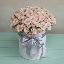 Цветочная композиция из Розы в шляпной коробке в Углянце