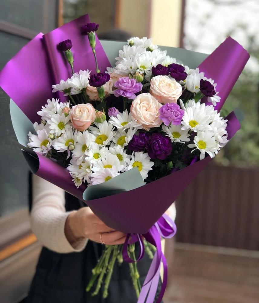 Букет цветов из: Хризантемы, Гвоздики и Розы в Углянце