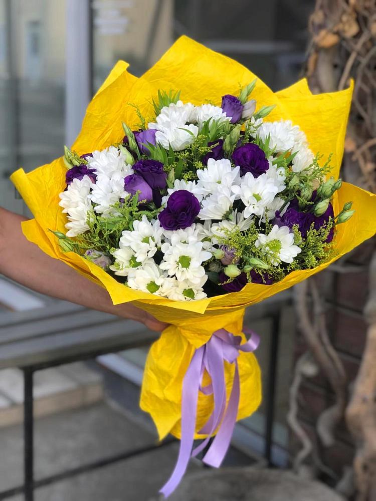 Букет цветов из: Ирисы, Хризантемы и Ромашки в Углянце