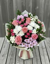 Букет цветов из:  Альстромерии, Гвоздики, Розы и Хризантемы в Углянце