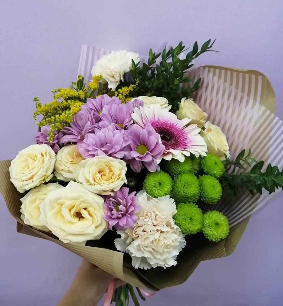 Букет цветов из: Хризантемы, Розы, Гвоздики и Герберы в Углянце