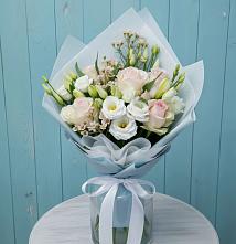 Букет цветов из:  Розы и Лизиантусы в Углянце