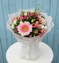Букет цветов из:  Герберы, Альстромерии и Лизиантусы в Углянце