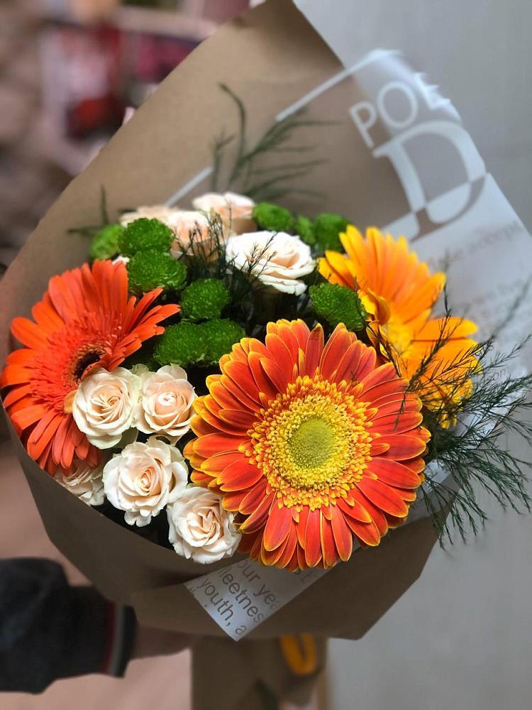 Букет цветов из: Герберы, Хризантемы и Розы в Углянце