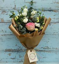 Букет цветов из:  Розы и Лизиантусы в Углянце