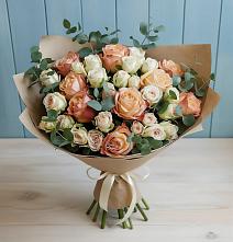 Букет цветов из:  Альстромерии и Розы в Углянце