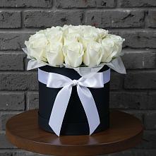 Цветочная композиция из Розы в шляпной коробке в Углянце