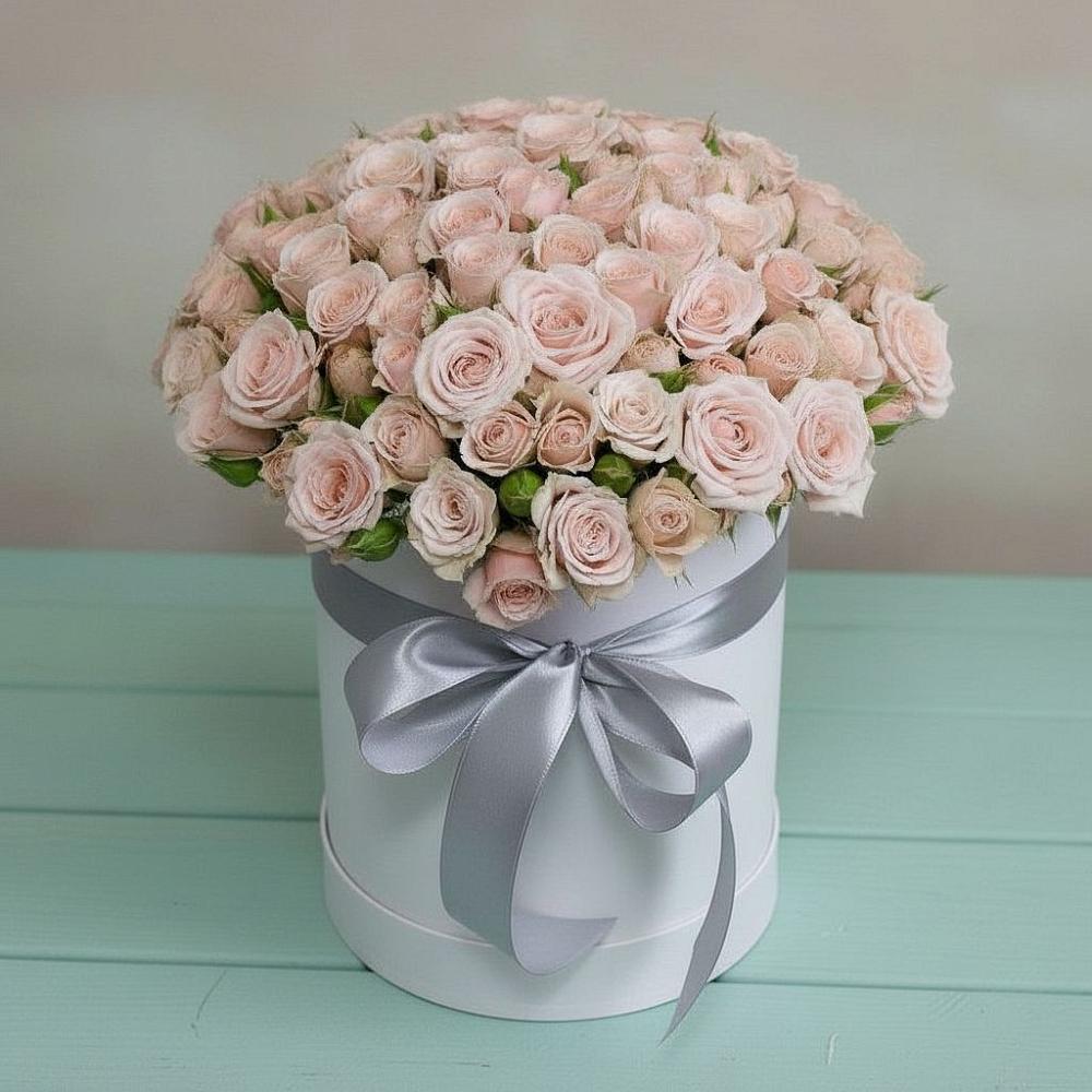 Цветочная композиция из Розы в шляпной коробке в Углянце